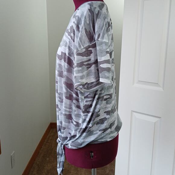 Lucky Brand Camo Side Tie Tee 2X green multi camouflage lightweight semi-sheer - Picture 2 of 11